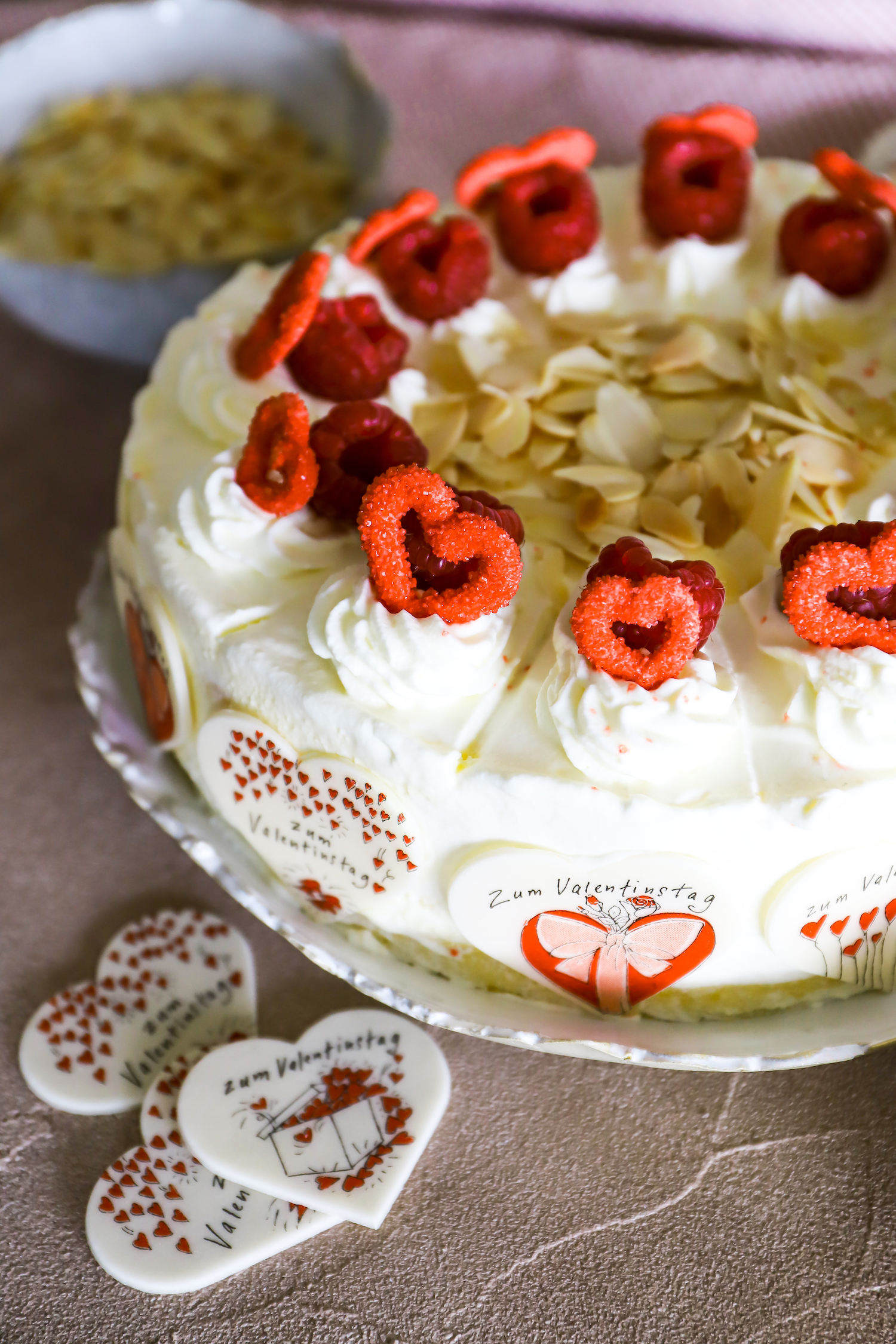 20280_3 Heart frame sugared red