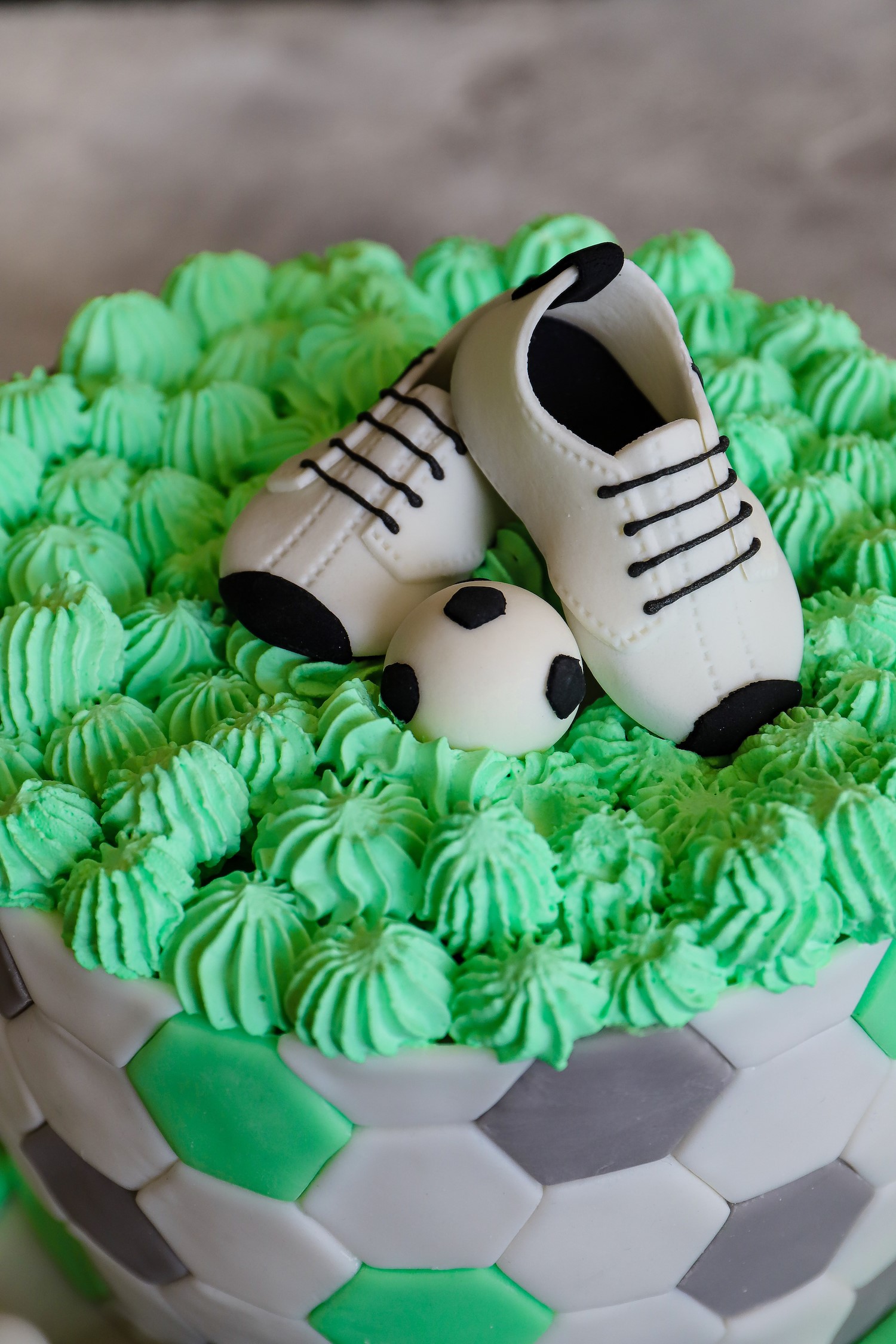 20607_1 Football set white-black